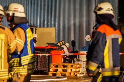 Trossingen: Chemische Reaktion sorgt fuer Feuerwehreinsatz